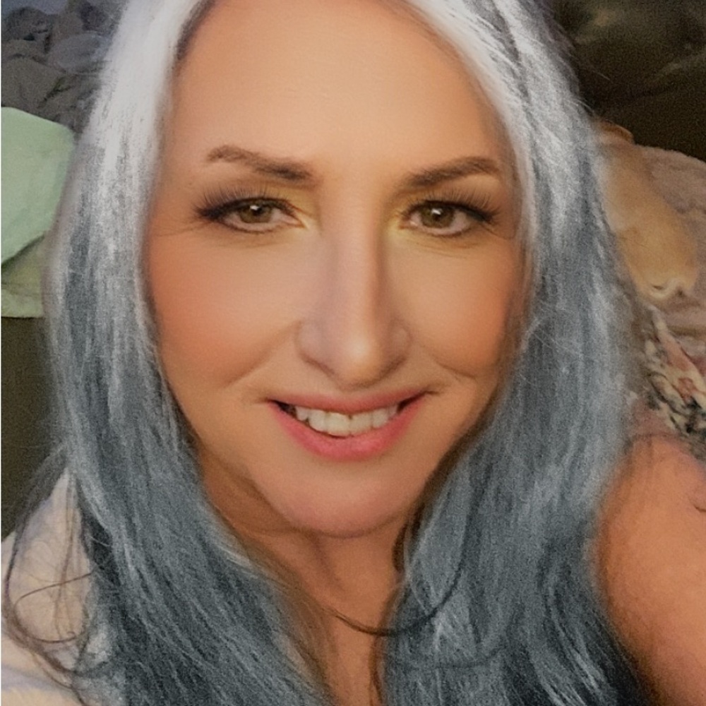 Meet your Posher, Karin